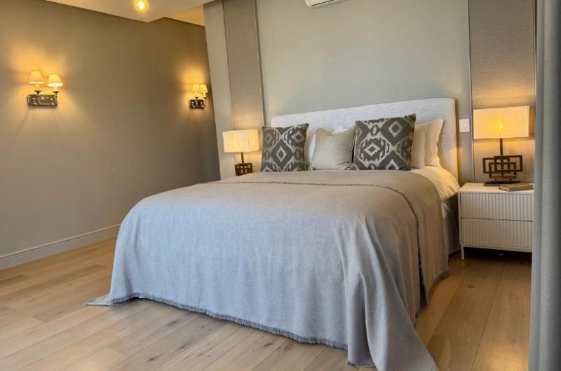 4 Bedroom Property for Sale in Helderrand Western Cape